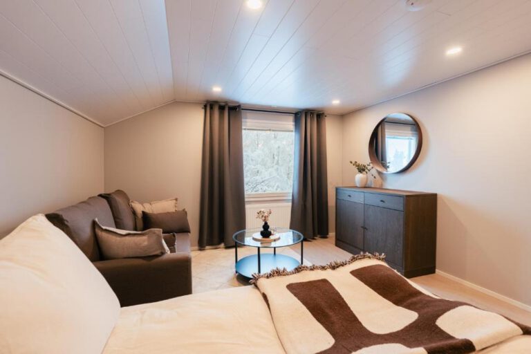 Lapland Lakeside Villa