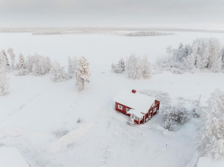 Lapland Lakeside Villa
