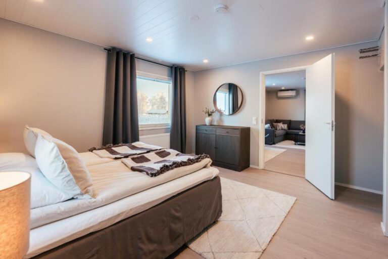 Lapland Lakeside Villa
