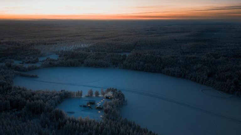 Lakeside Holiday Home